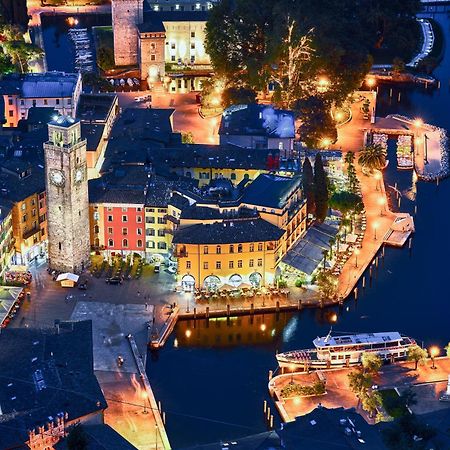 Villa Mimosa - Appartamento 1 - Happy Rentals Desenzano del Garda Zewnętrze zdjęcie