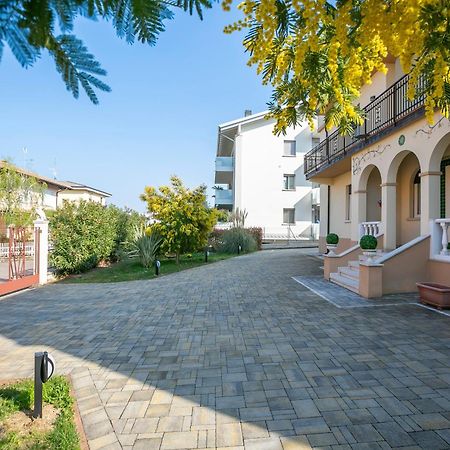 Villa Mimosa - Appartamento 1 - Happy Rentals Desenzano del Garda Zewnętrze zdjęcie